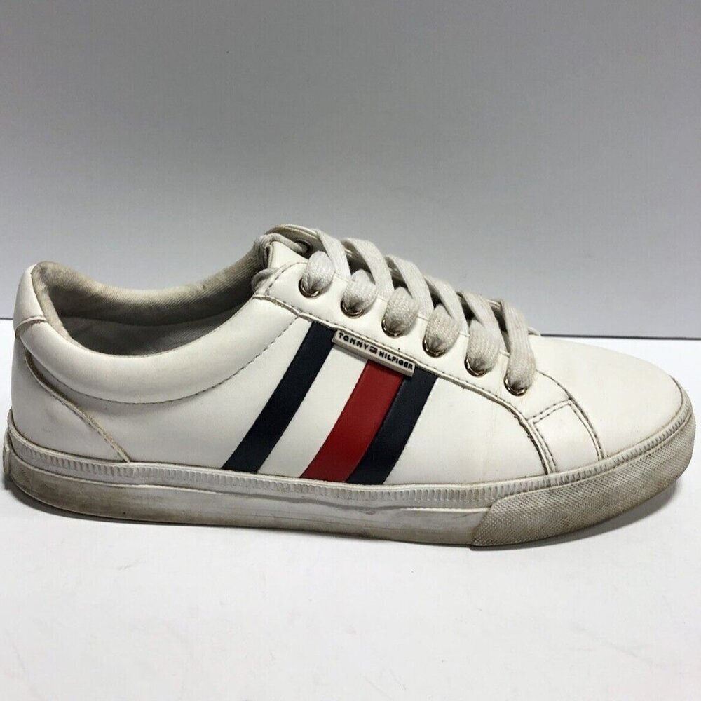 Tommy Hilfiger Women’s Lightz, White Lace Sneakers, Size 7.5M.